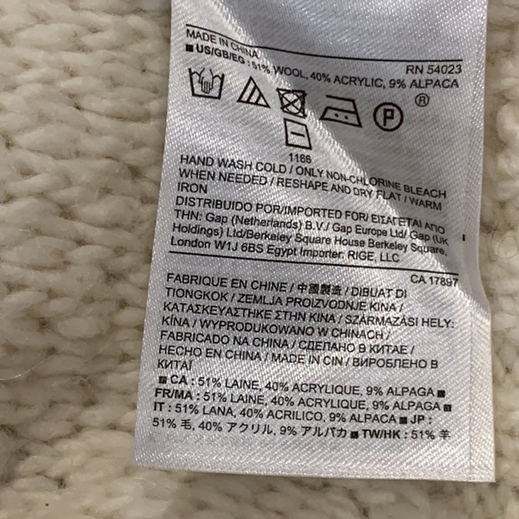 BANANA Republic Open Crew Carpet Cream Wool Alpaca Sweater size Medium - Picture 14 of 16